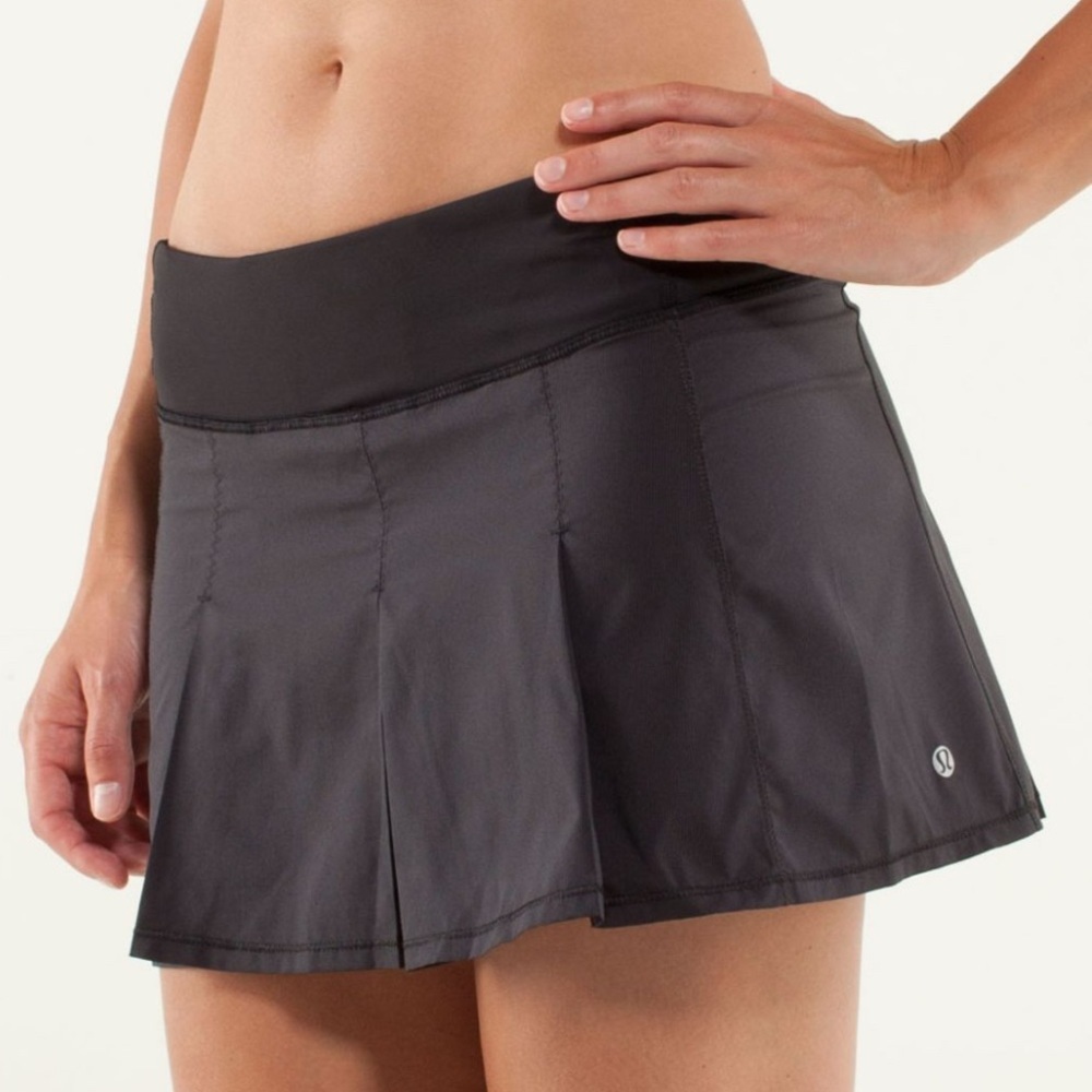 Lululemon Fast Cat Skirt in Black Size 10